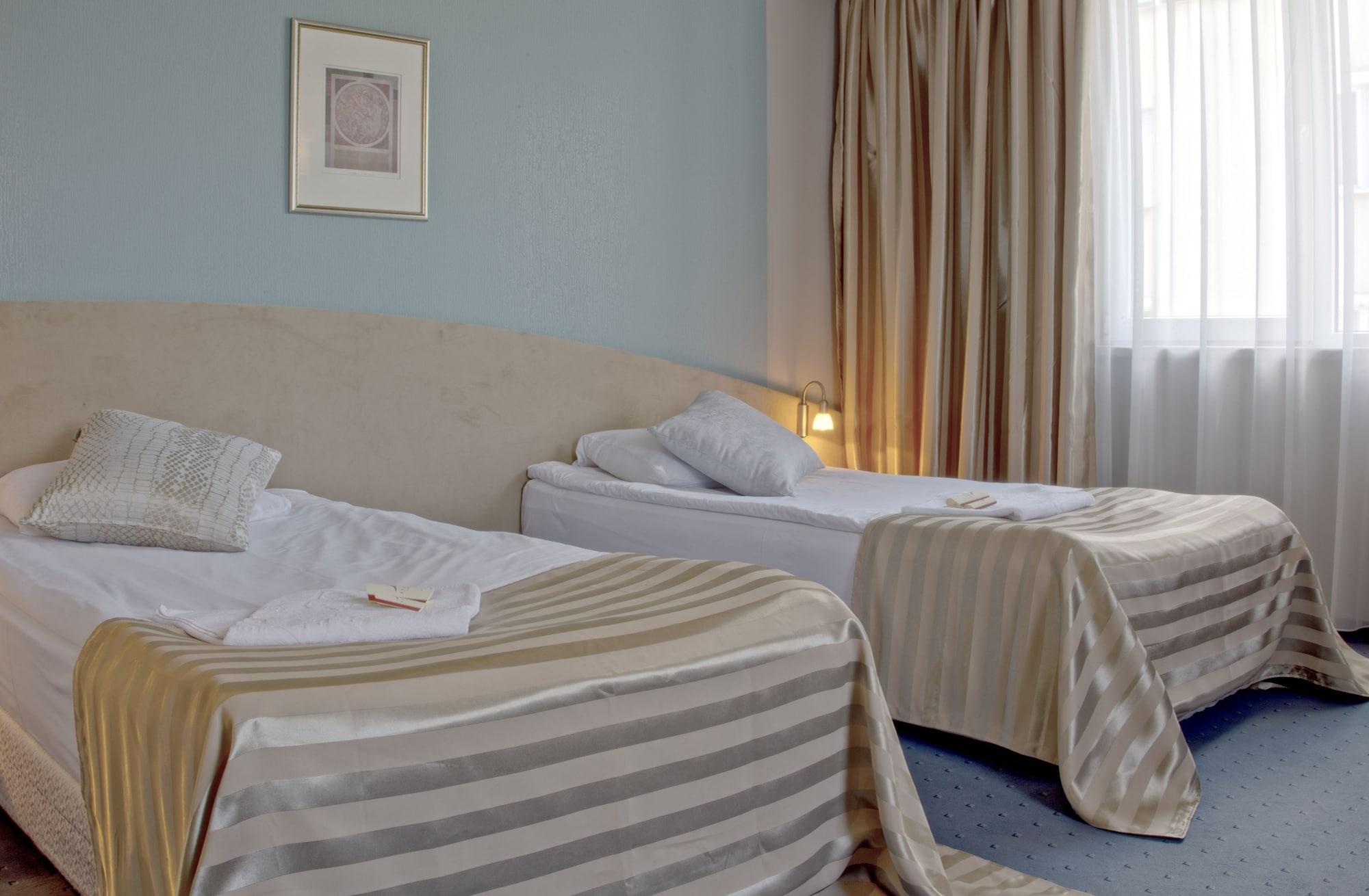Triada Hotel Sofia Bagian luar foto