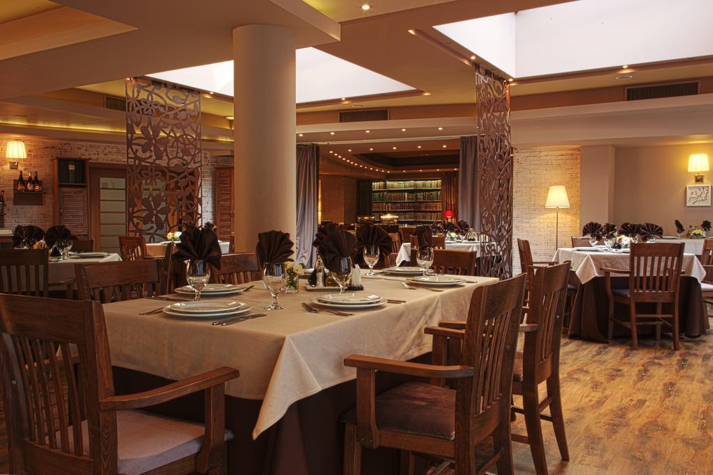 Triada Hotel Sofia Bagian luar foto